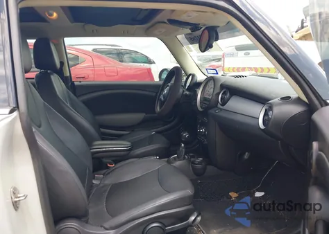 2012 Mini Cooper z USA, uszkodzony, nr VIN WMWSU3C52CT542139